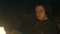 extant_GameOfThrones_3x04-KissedByFire_2695