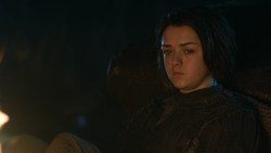 extant_GameOfThrones_3x04-KissedByFire_2696