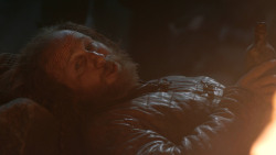 extant_GameOfThrones_3x04-KissedByFire_2702