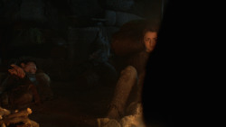 extant_GameOfThrones_3x04-KissedByFire_2706