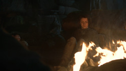 extant_GameOfThrones_3x04-KissedByFire_2708