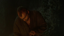 extant_GameOfThrones_3x04-KissedByFire_2721