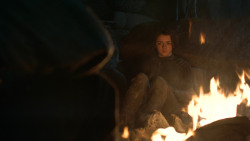 extant_GameOfThrones_3x04-KissedByFire_2732