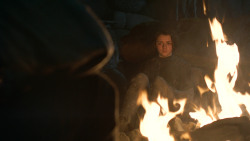 extant_GameOfThrones_3x04-KissedByFire_2733