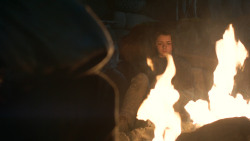 extant_GameOfThrones_3x04-KissedByFire_2734