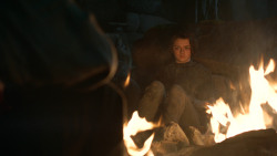 extant_GameOfThrones_3x04-KissedByFire_2745