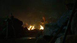 extant_GameOfThrones_3x04-KissedByFire_2751