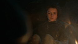 extant_GameOfThrones_3x04-KissedByFire_2754