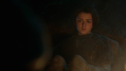 extant_GameOfThrones_3x04-KissedByFire_2755