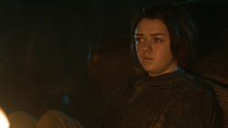 extant_GameOfThrones_3x04-KissedByFire_2764