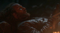 extant_GameOfThrones_3x04-KissedByFire_2773
