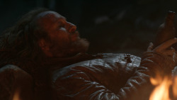 extant_GameOfThrones_3x04-KissedByFire_2774