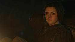 extant_GameOfThrones_3x04-KissedByFire_2784