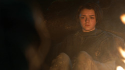 extant_GameOfThrones_3x04-KissedByFire_2806