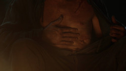 extant_GameOfThrones_3x04-KissedByFire_2812