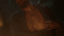 extant_GameOfThrones_3x04-KissedByFire_2815