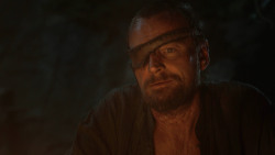 extant_GameOfThrones_3x04-KissedByFire_2824
