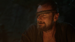 extant_GameOfThrones_3x04-KissedByFire_2826