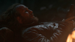 extant_GameOfThrones_3x04-KissedByFire_2828