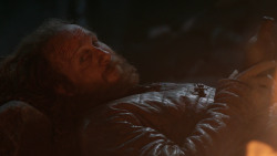extant_GameOfThrones_3x04-KissedByFire_2831