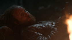 extant_GameOfThrones_3x04-KissedByFire_2832