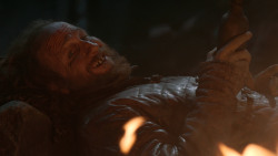 extant_GameOfThrones_3x04-KissedByFire_2834