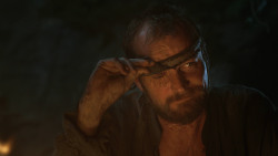 extant_GameOfThrones_3x04-KissedByFire_2837