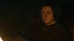 extant_GameOfThrones_3x04-KissedByFire_2839