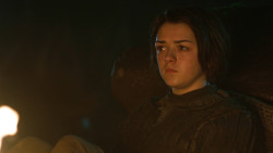 extant_GameOfThrones_3x04-KissedByFire_2841