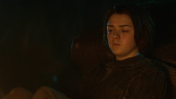extant_GameOfThrones_3x04-KissedByFire_2853