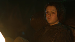 extant_GameOfThrones_3x04-KissedByFire_2854