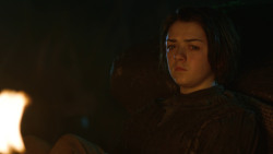 extant_GameOfThrones_3x04-KissedByFire_2855