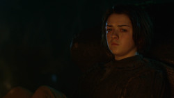 extant_GameOfThrones_3x04-KissedByFire_2856