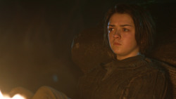 extant_GameOfThrones_3x04-KissedByFire_2866