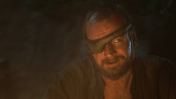 extant_GameOfThrones_3x04-KissedByFire_2871