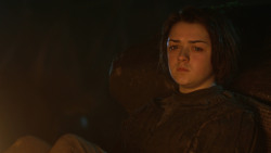 extant_GameOfThrones_3x04-KissedByFire_2885