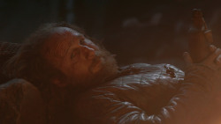 extant_GameOfThrones_3x04-KissedByFire_2889