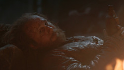 extant_GameOfThrones_3x04-KissedByFire_2890
