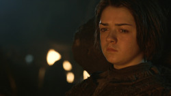extant_GameOfThrones_3x04-KissedByFire_2896