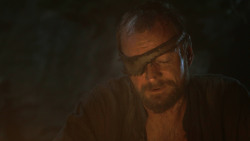 extant_GameOfThrones_3x04-KissedByFire_2904