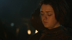 extant_GameOfThrones_3x04-KissedByFire_2910