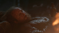 extant_GameOfThrones_3x04-KissedByFire_2916