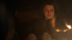 extant_GameOfThrones_3x04-KissedByFire_2922