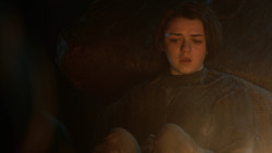extant_GameOfThrones_3x04-KissedByFire_2923