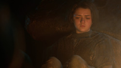 extant_GameOfThrones_3x04-KissedByFire_2925