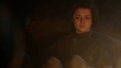 extant_GameOfThrones_3x04-KissedByFire_2926
