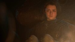 extant_GameOfThrones_3x04-KissedByFire_2930