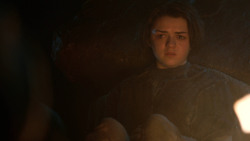 extant_GameOfThrones_3x04-KissedByFire_2932