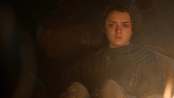 extant_GameOfThrones_3x04-KissedByFire_2938
