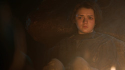 extant_GameOfThrones_3x04-KissedByFire_2939